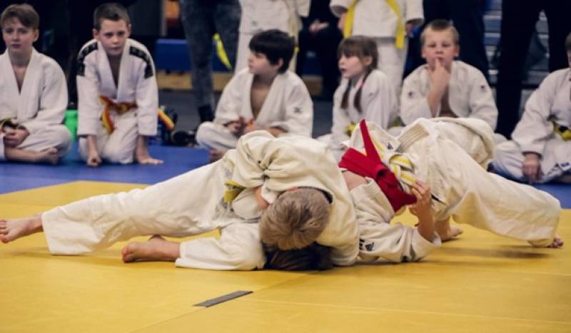 Accident lors d’un combat de judo à Lyon : qui est civilement responsable ? Un avocat vous explique