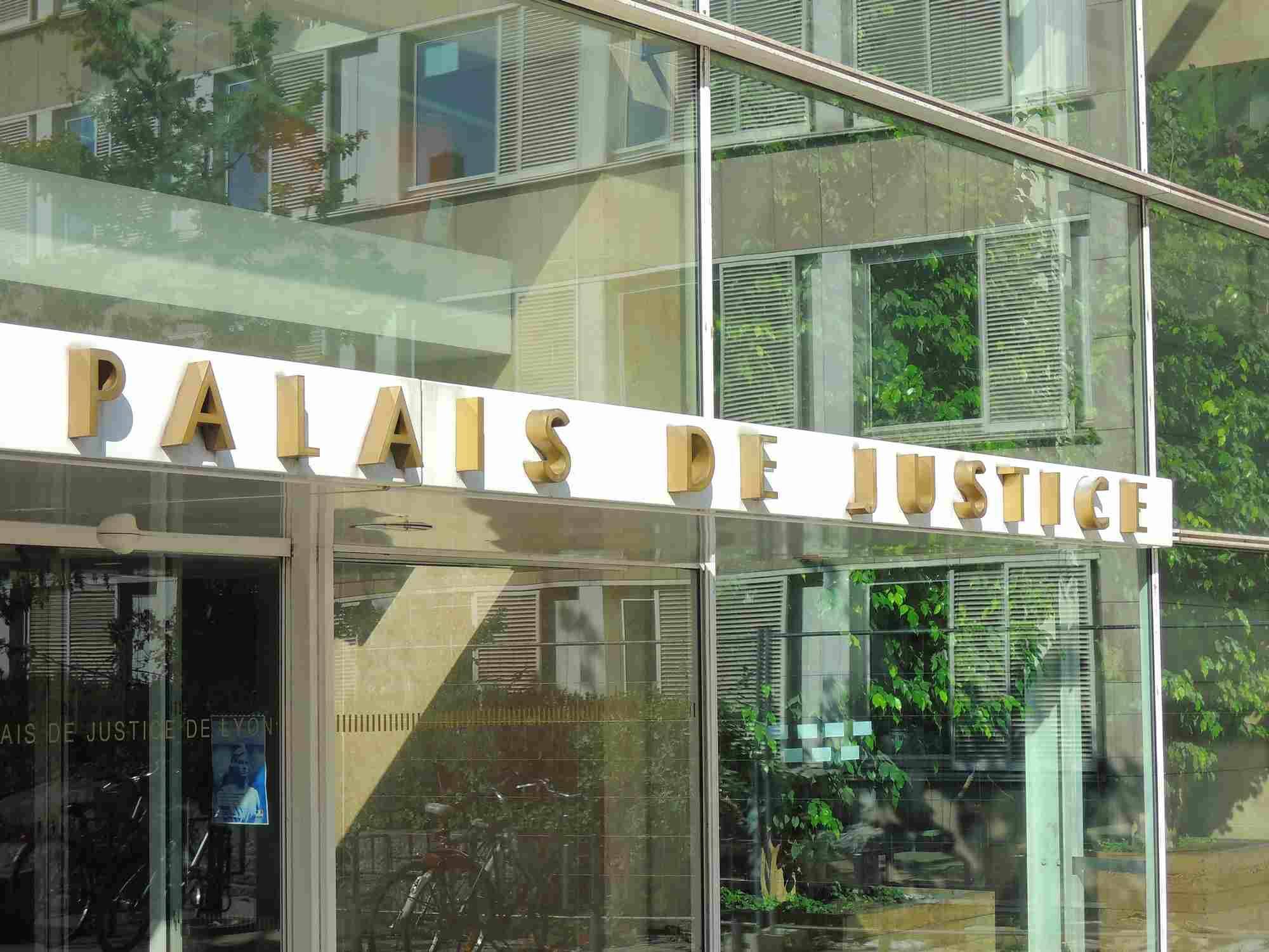 avocat spécialisé droit commercial caution bancaire cautionnement lyon