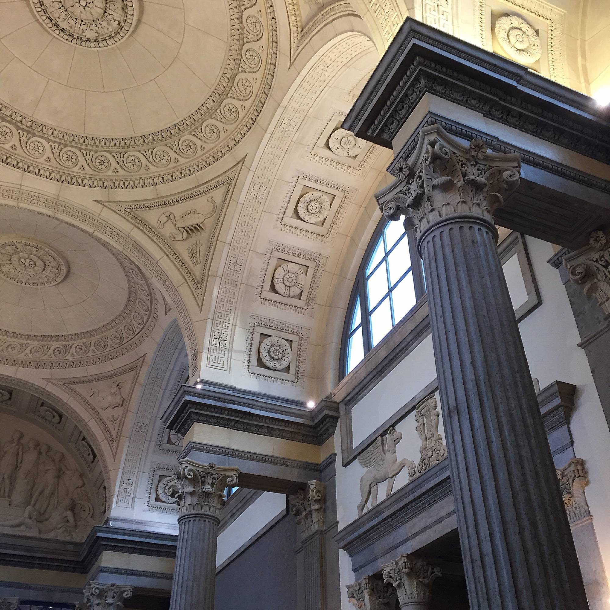 Avocat pour négocier une clause de non-concurrence dans mon contrat à Lyon